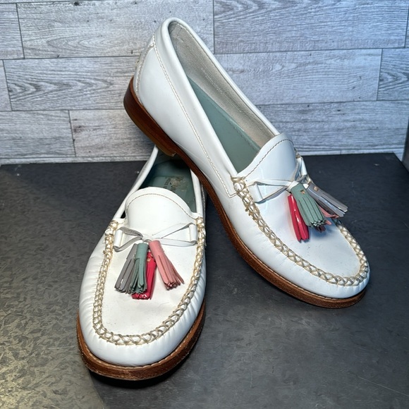G.H. Bass & Co. Shoes - G.H. Bass & Co. White Handcrafted Patent Leather Weejuns withTassels Women’s 7.5